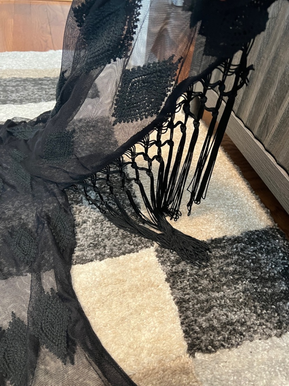 Vivid Importers geometric lace fringe kimono, black, size L GUC! - Picture 4 of 4